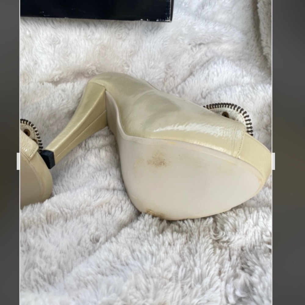 Not Rated Heels - Picture 4 of 8